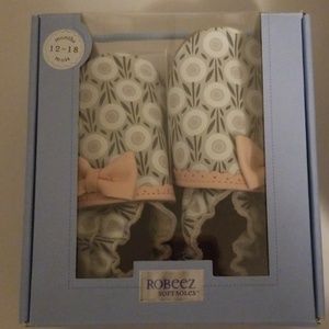 NWOT Robeez soft soles girls 12-18 month
